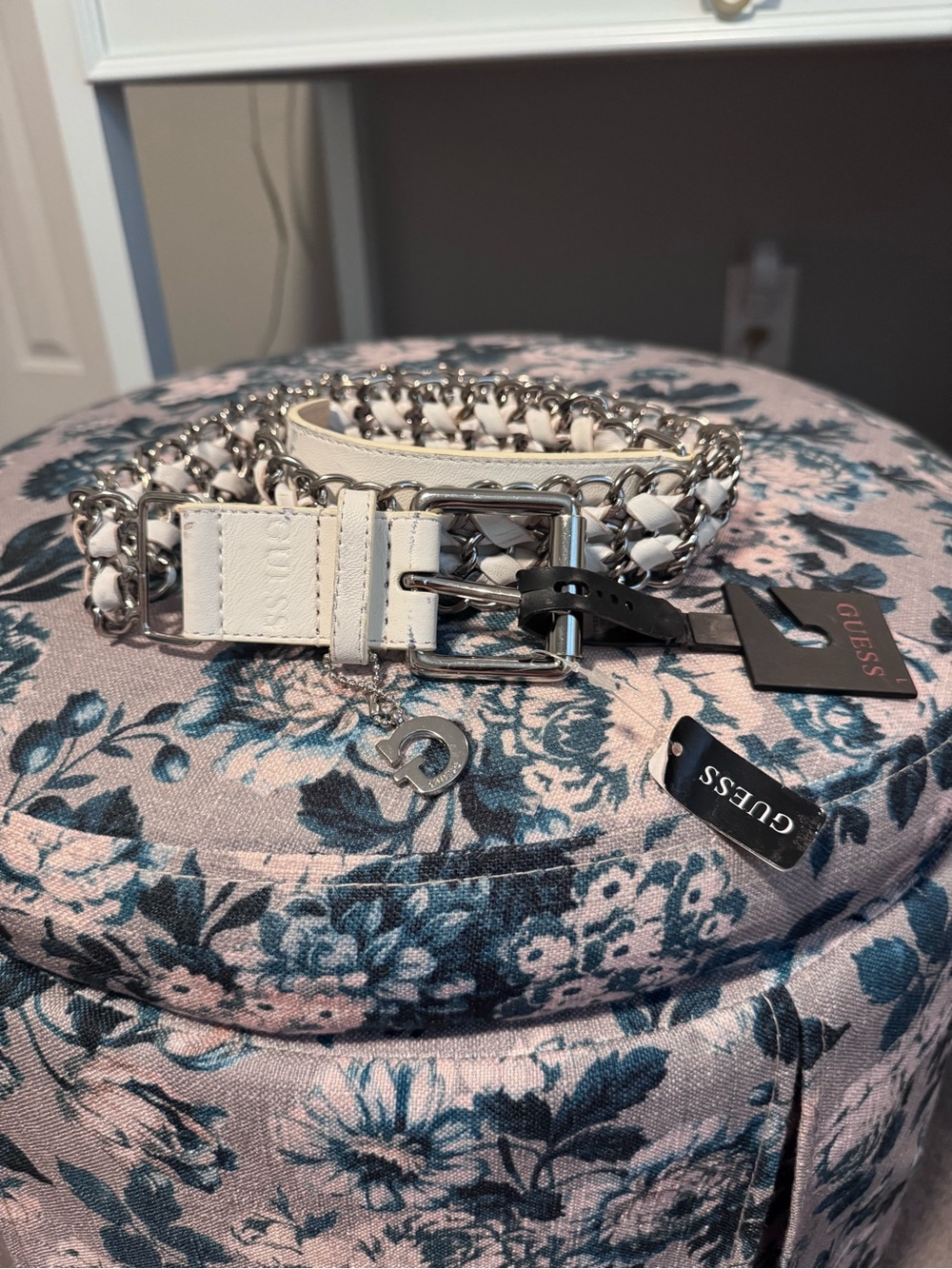 Y2K GUESS White Braided Chain-Trim Leather Belt